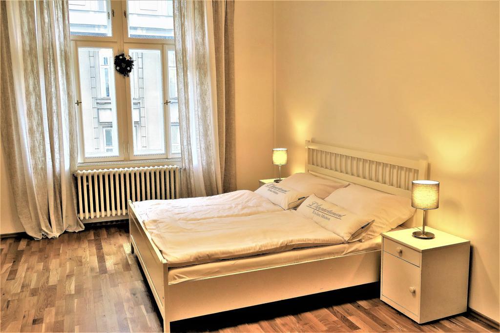 Old Town Square Superior Apartments - Valentin ปราก ภายนอก รูปภาพ